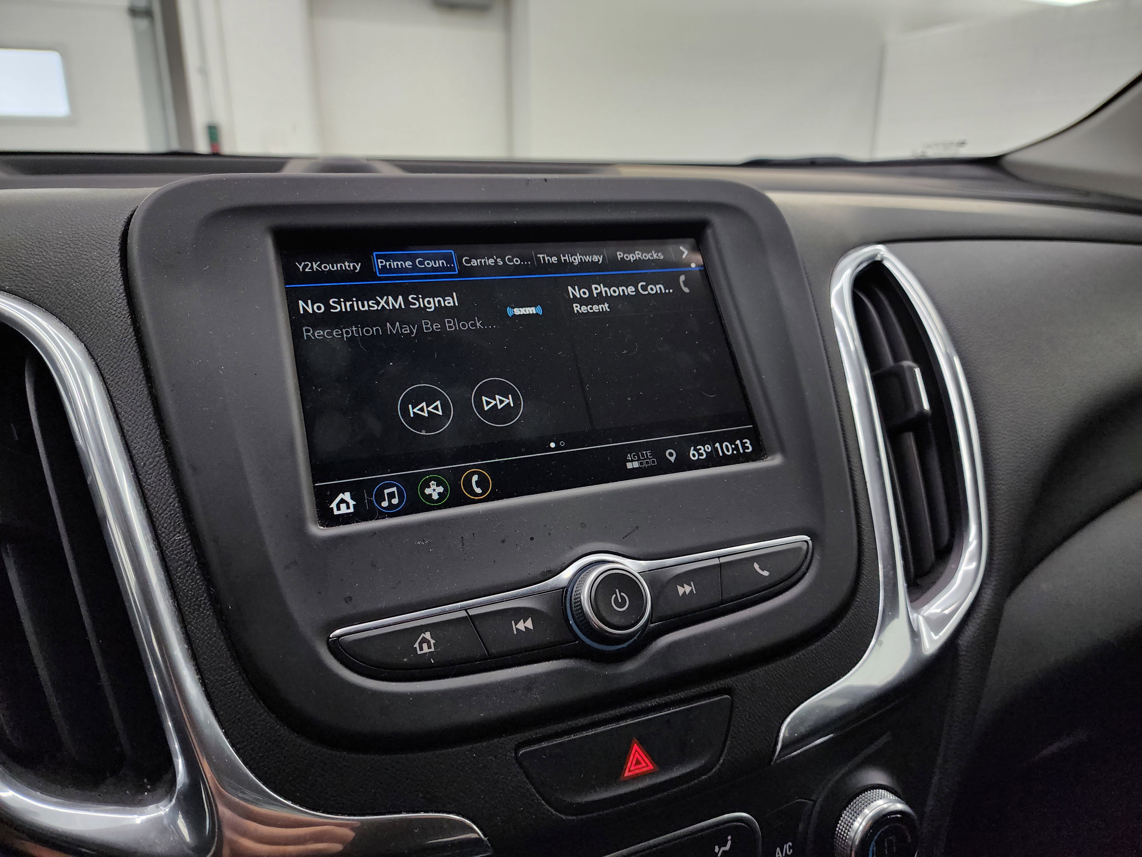 2019 Chevrolet Equinox photo 2