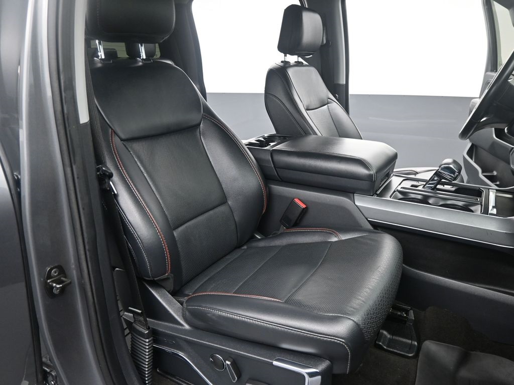 2021 Ford F-150 Lariat photo 2