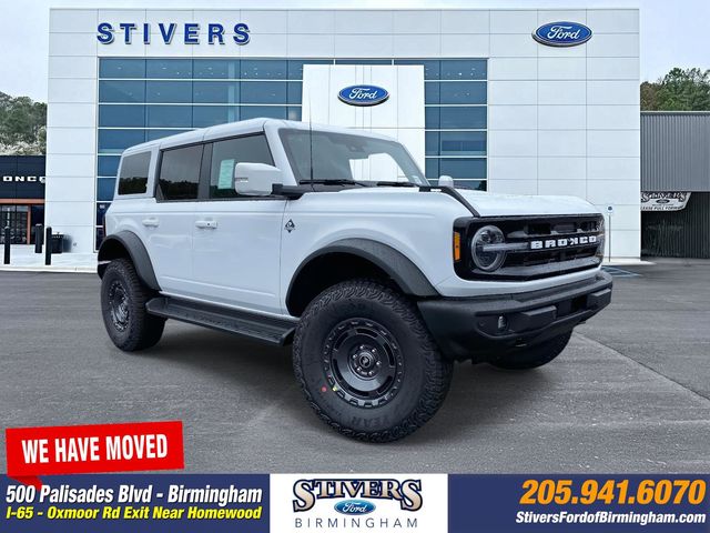 2025 Ford Bronco 4-Door Outer Banks's photo