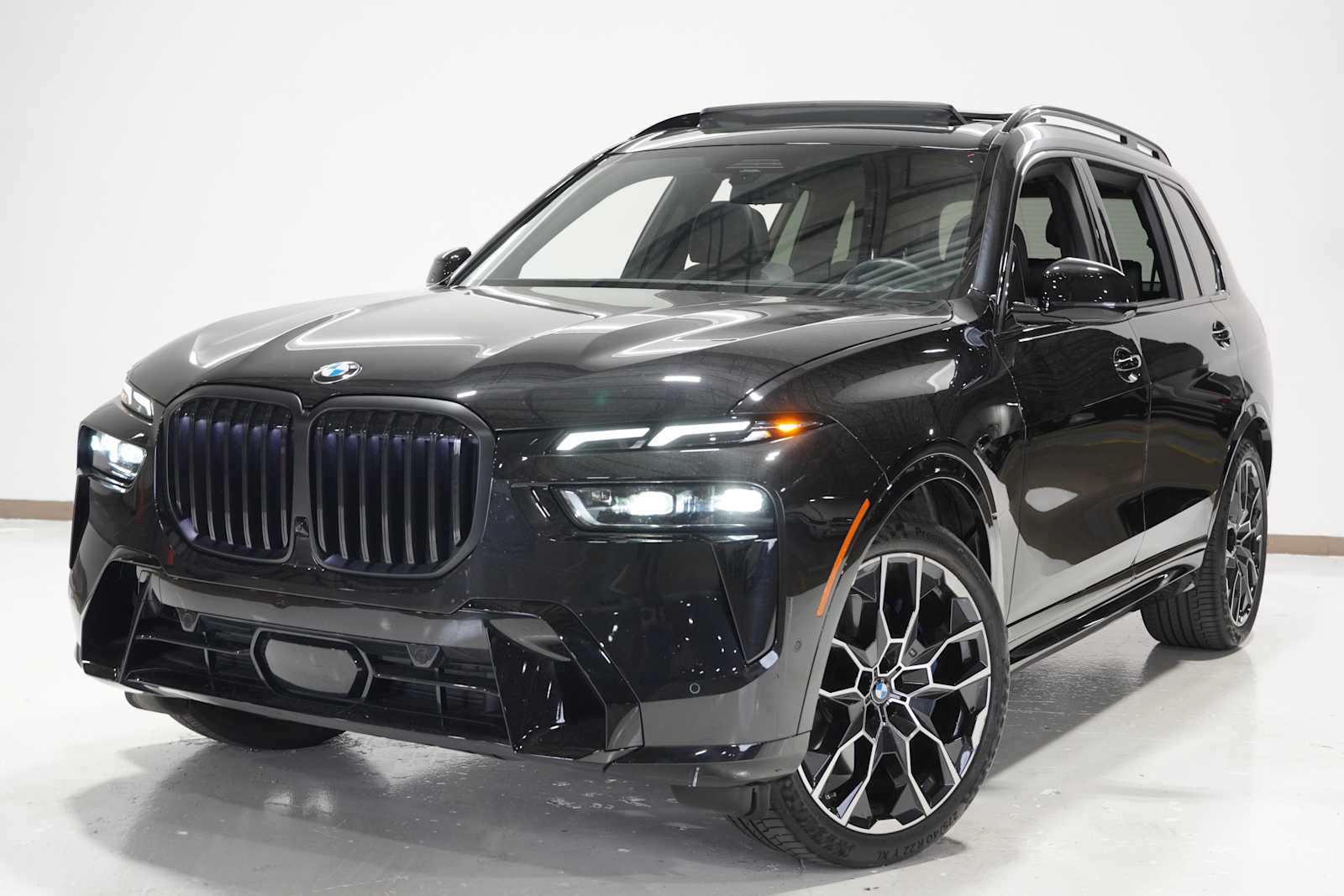 2025 BMW X7 40i's photo
