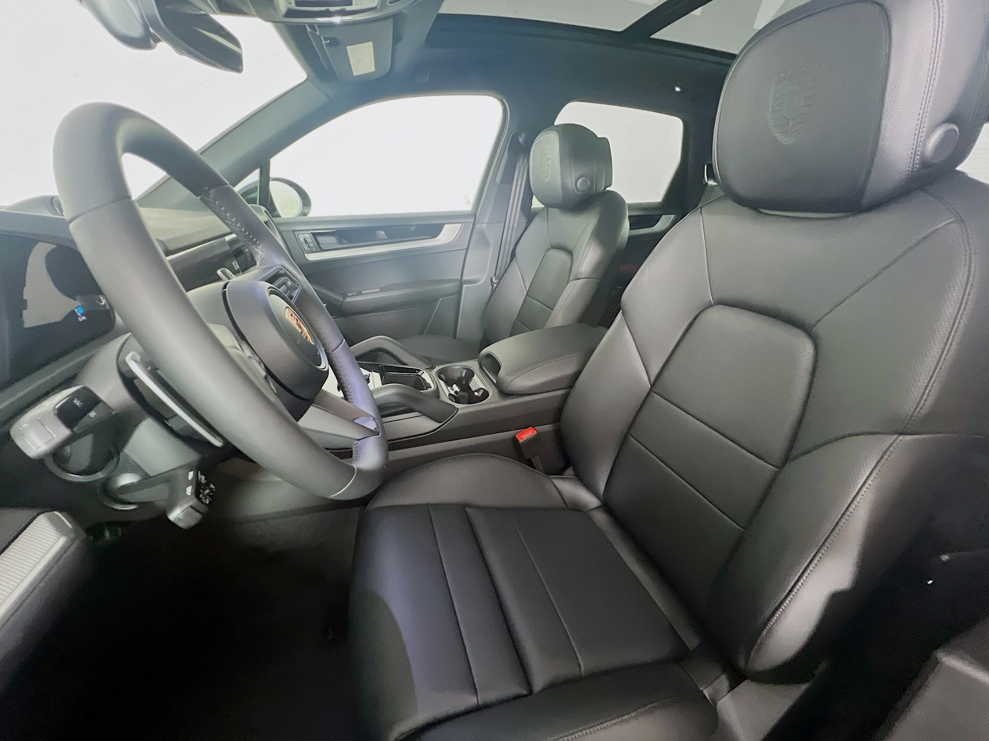 2026 Porsche Cayenne S E-Hybrid photo 4