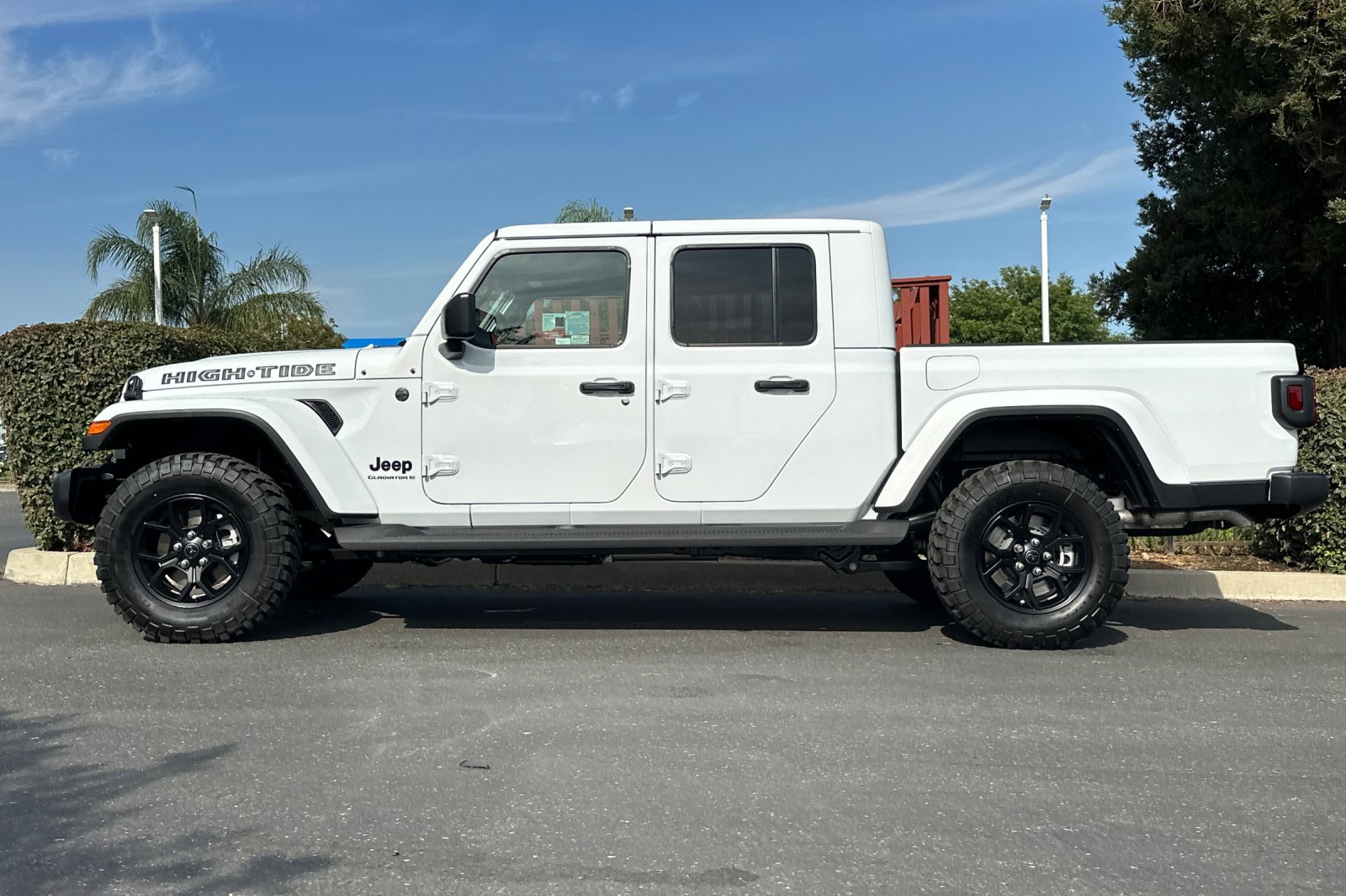 2025 Jeep Gladiator Tradesman photo 7