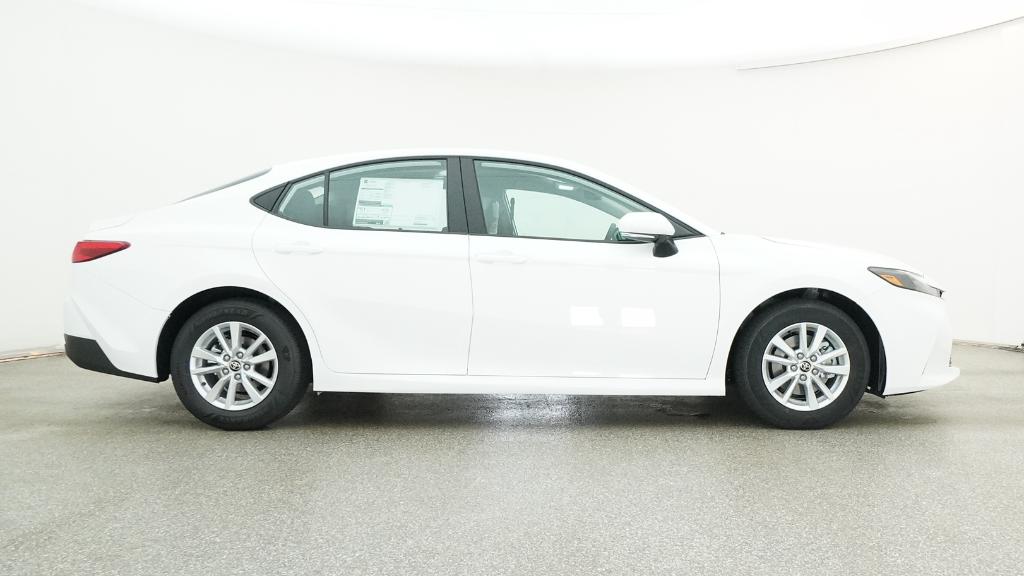 2025 Toyota Camry LE photo 25