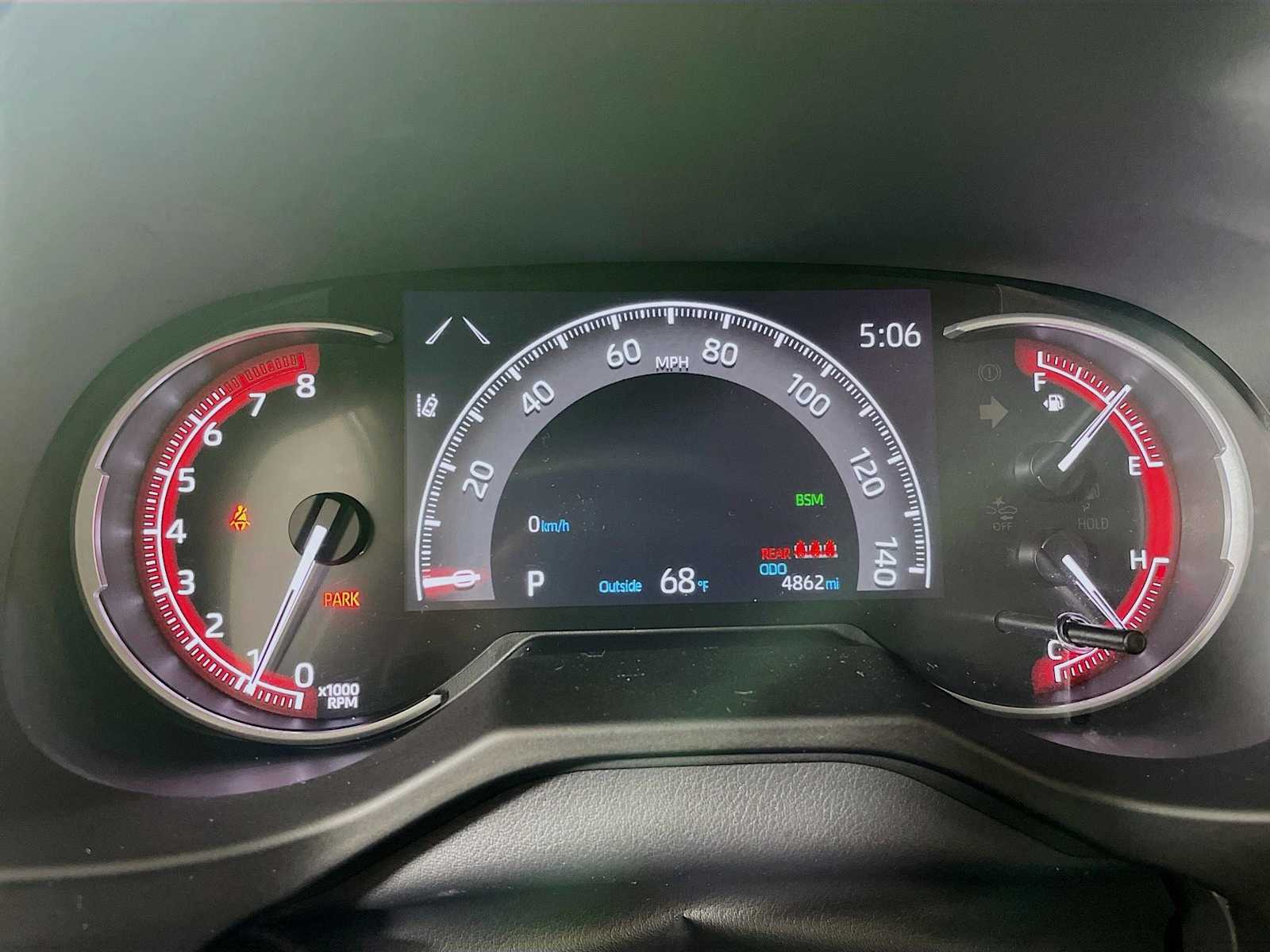 2023 Toyota RAV4 XLE photo 10