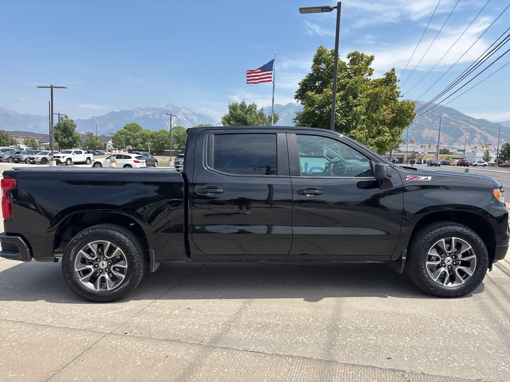 2022 Chevrolet Silverado 1500 RST photo 4