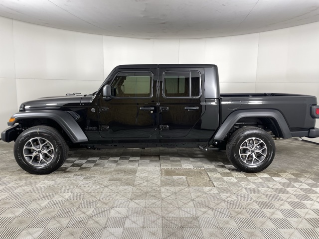 2025 Jeep Gladiator Sport S photo 5