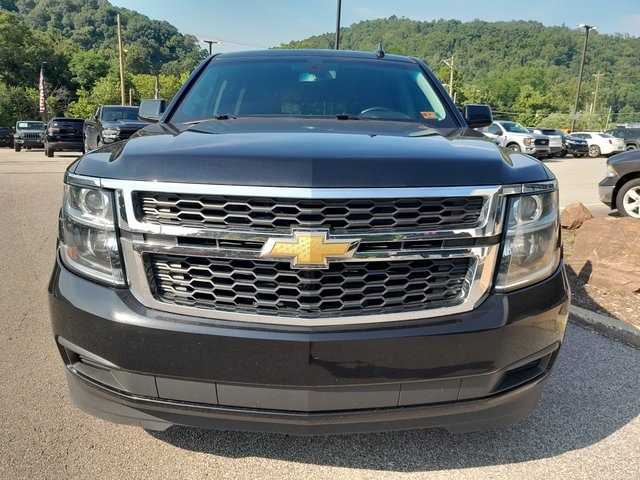 2019 Chevrolet Suburban LS photo 4