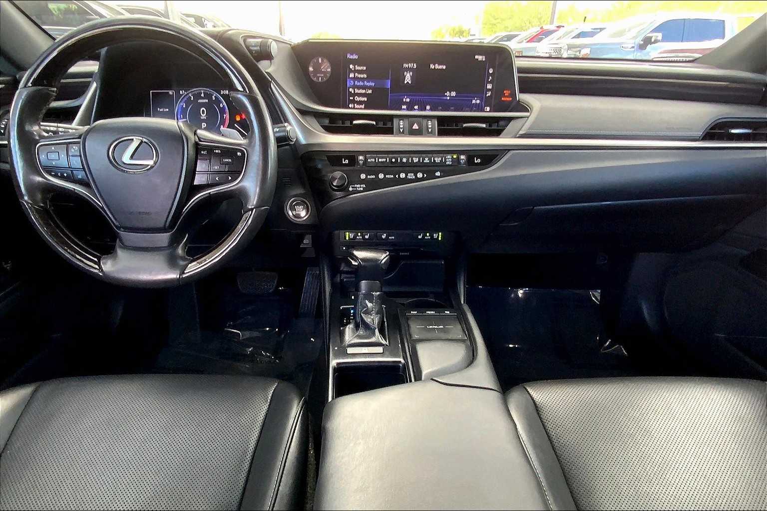 2019 Lexus ES 350 photo 13