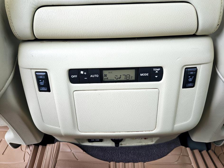 2017 Infiniti QX80 Base photo 11