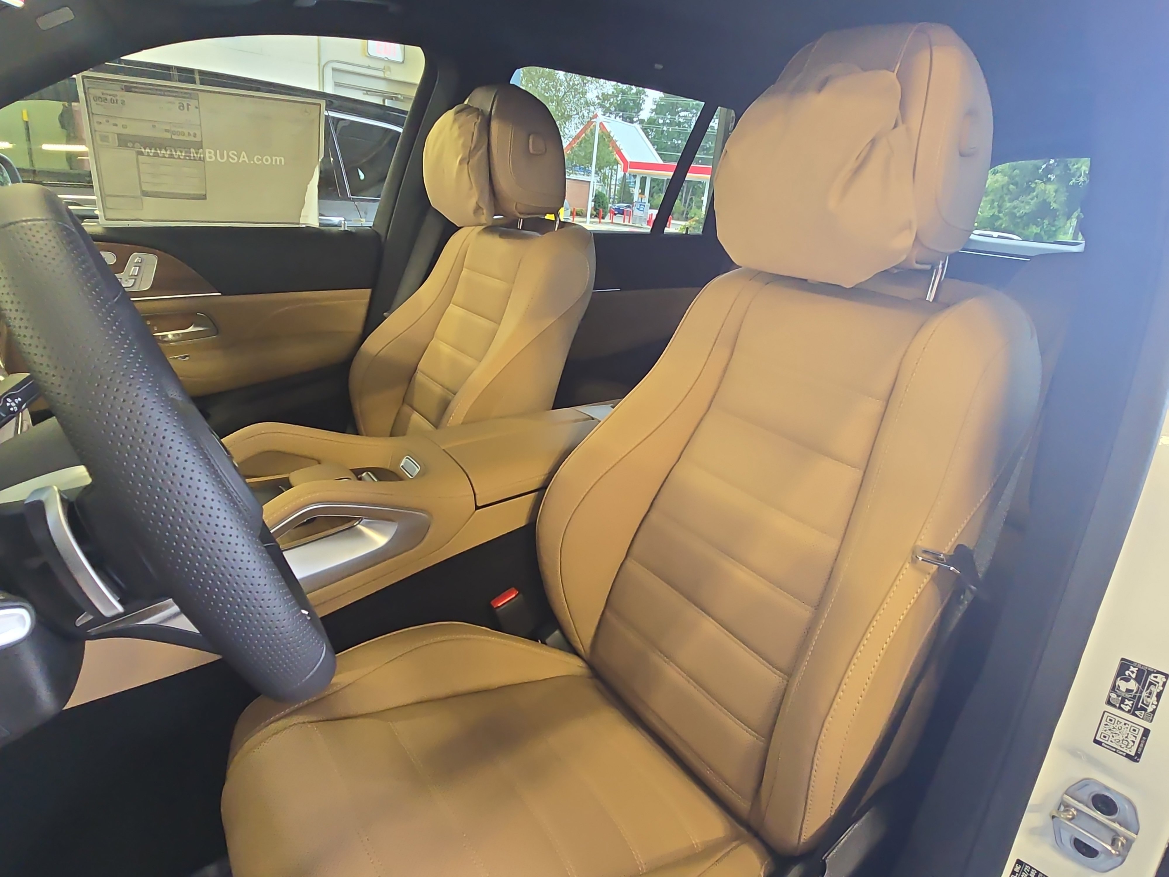 2025 Mercedes Benz GLS 580 4MATIC photo 10