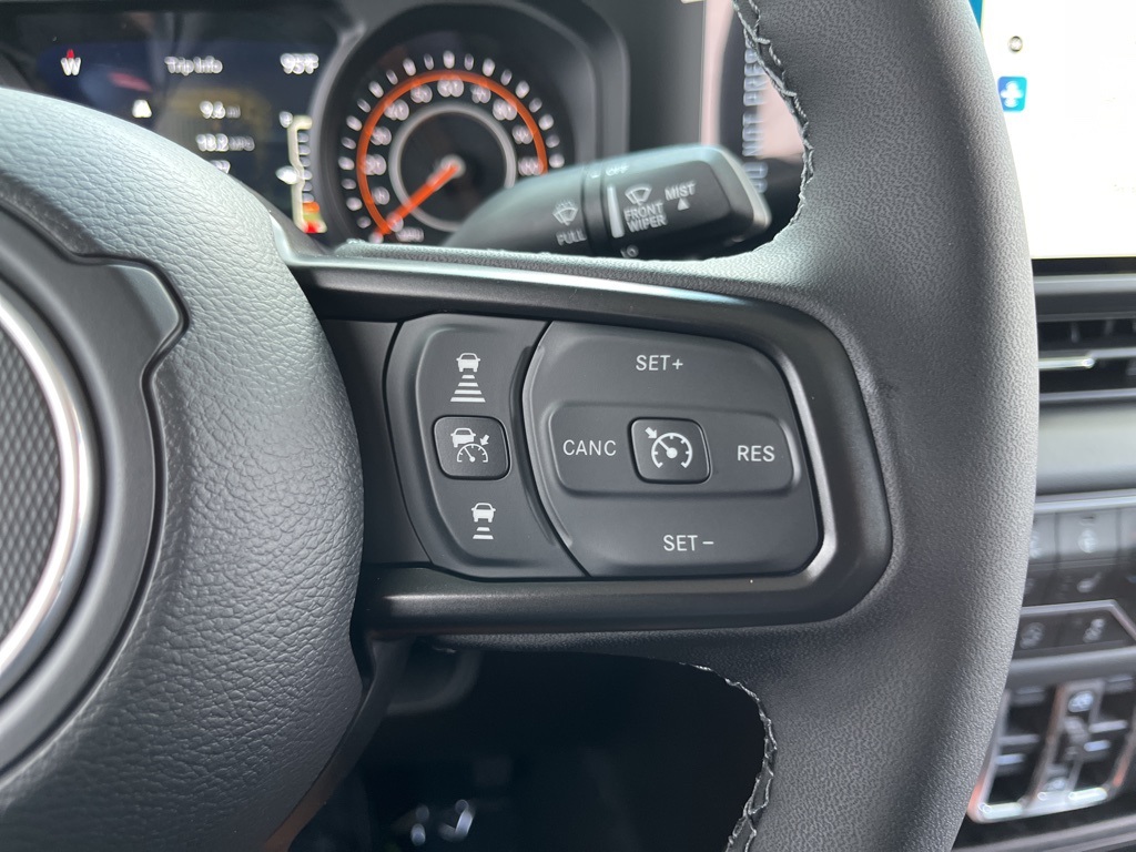 2025 Jeep Gladiator Sport photo 42
