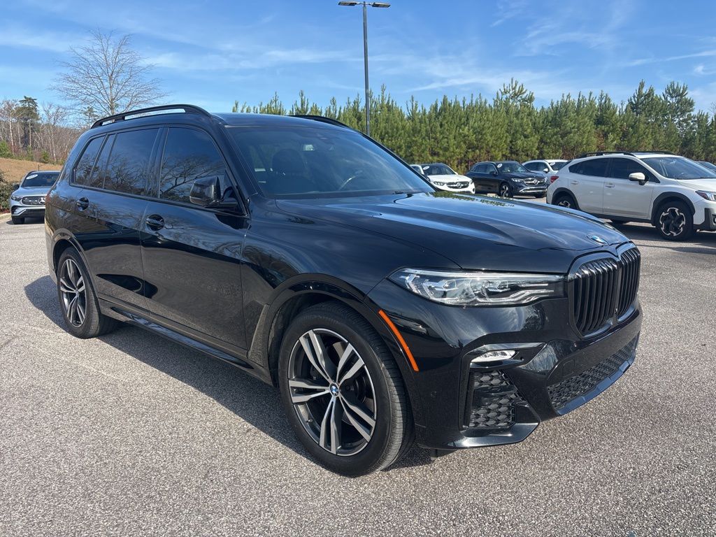 2021 BMW X7 40i's photo