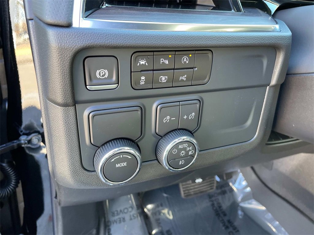 2025 Chevrolet Tahoe Premier photo 23