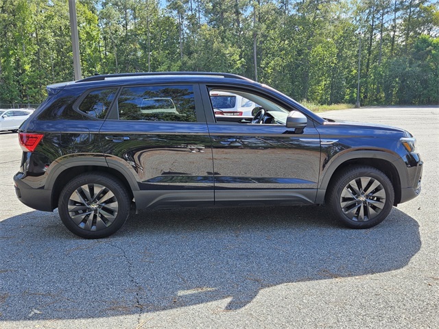 2024 Volkswagen Taos S photo 11