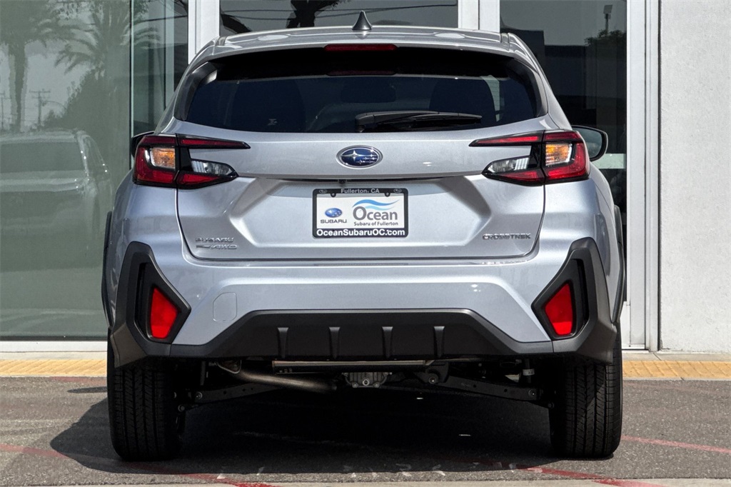 2025 Subaru Crosstrek Base photo 3