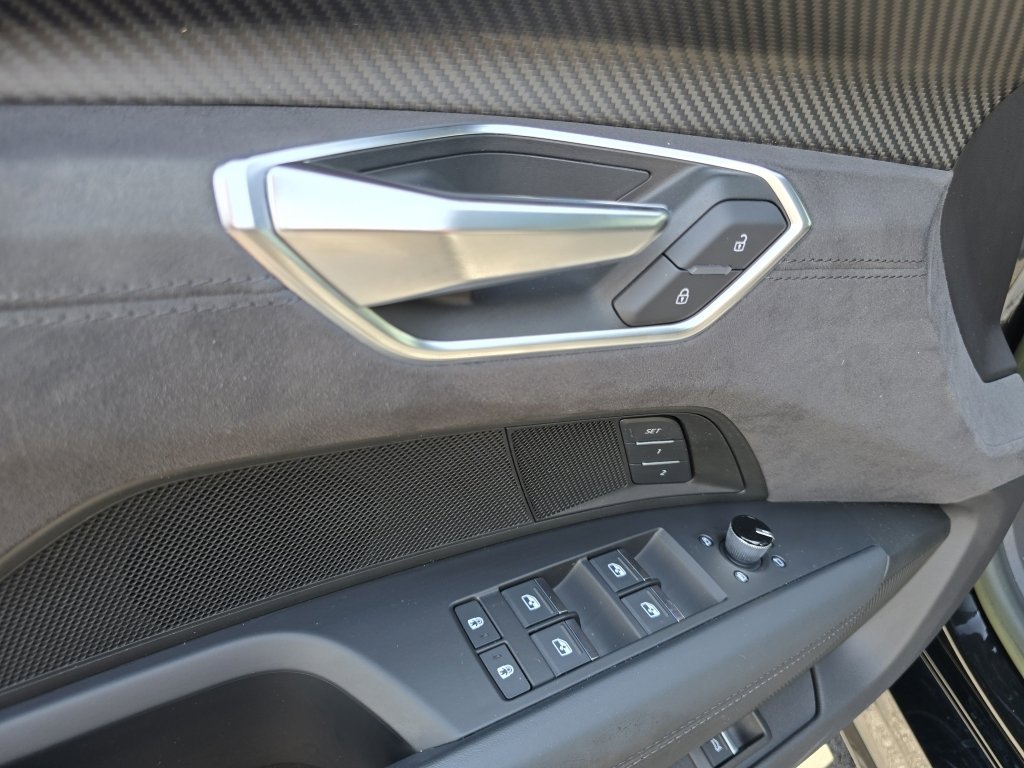 2023 Audi e-tron GT Premium Plus photo 37