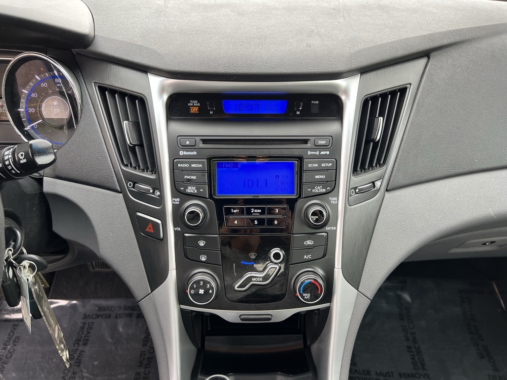 2013 Hyundai Sonata GLS photo 16