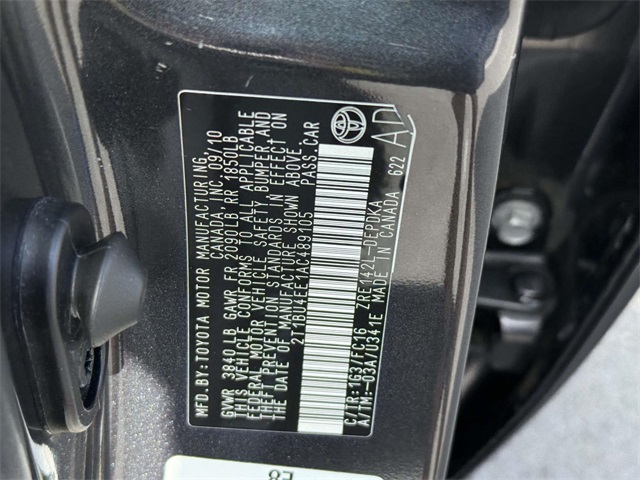 2010 Toyota Corolla LE photo 29