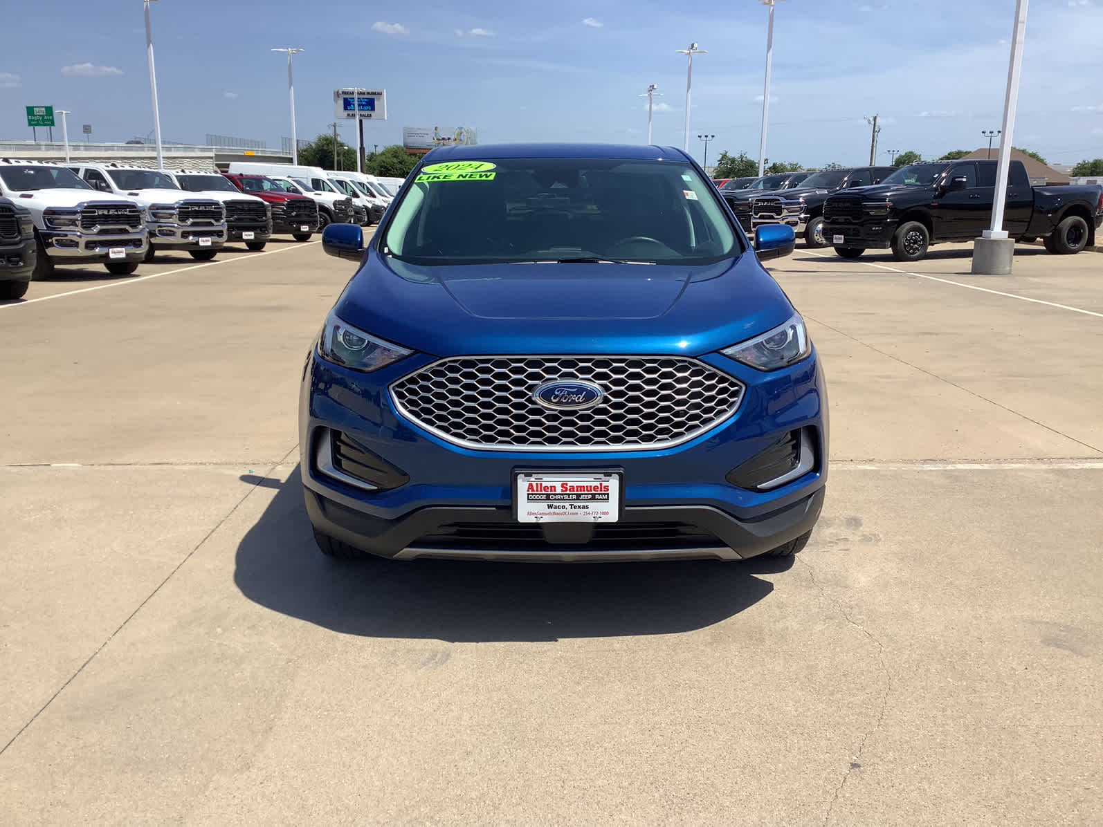 2024 Ford Edge SEL photo 2