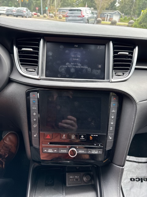 2024 Infiniti QX50 Luxe photo 9