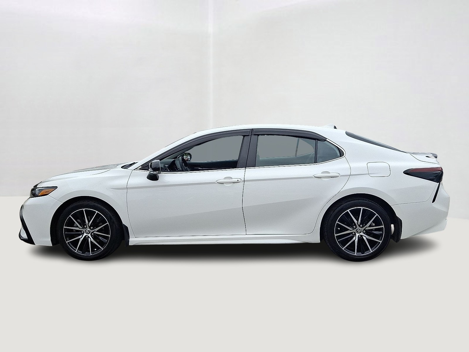 2023 Toyota Camry SE photo 8