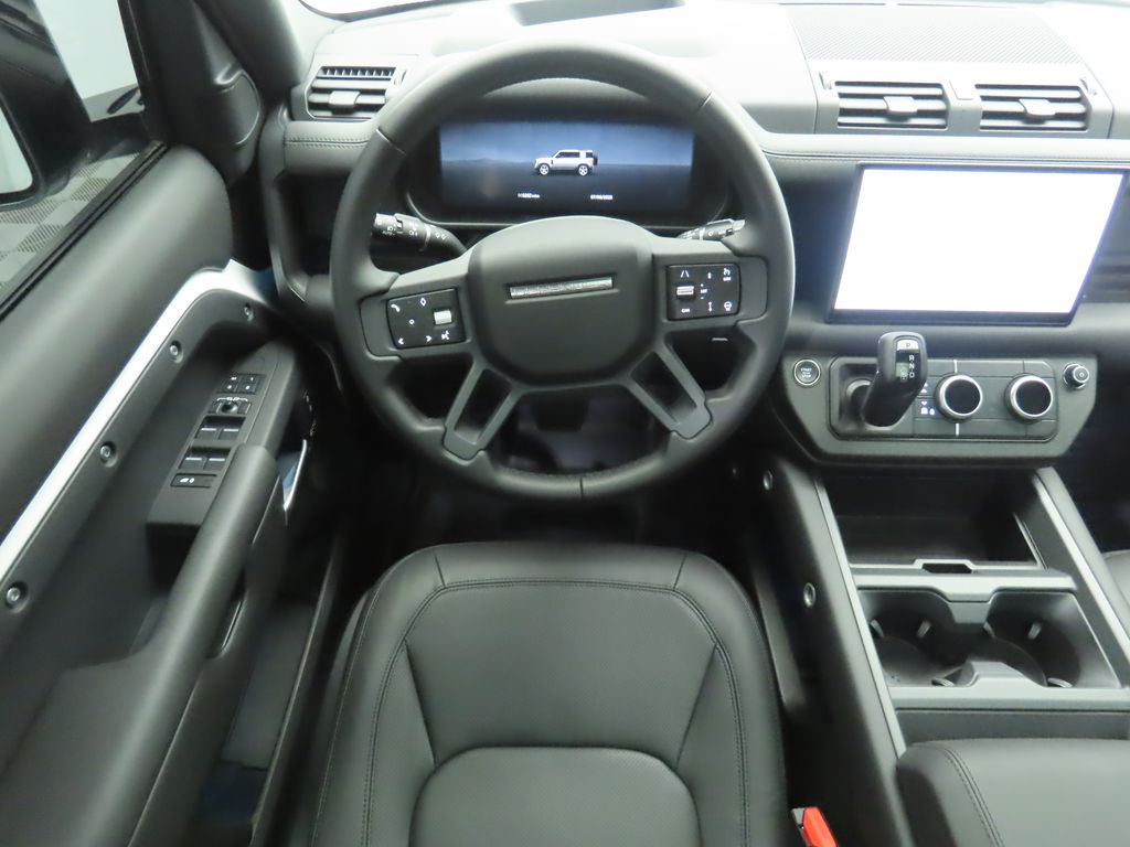 2025 Land Rover Defender 110 X-Dynamic SE photo 10
