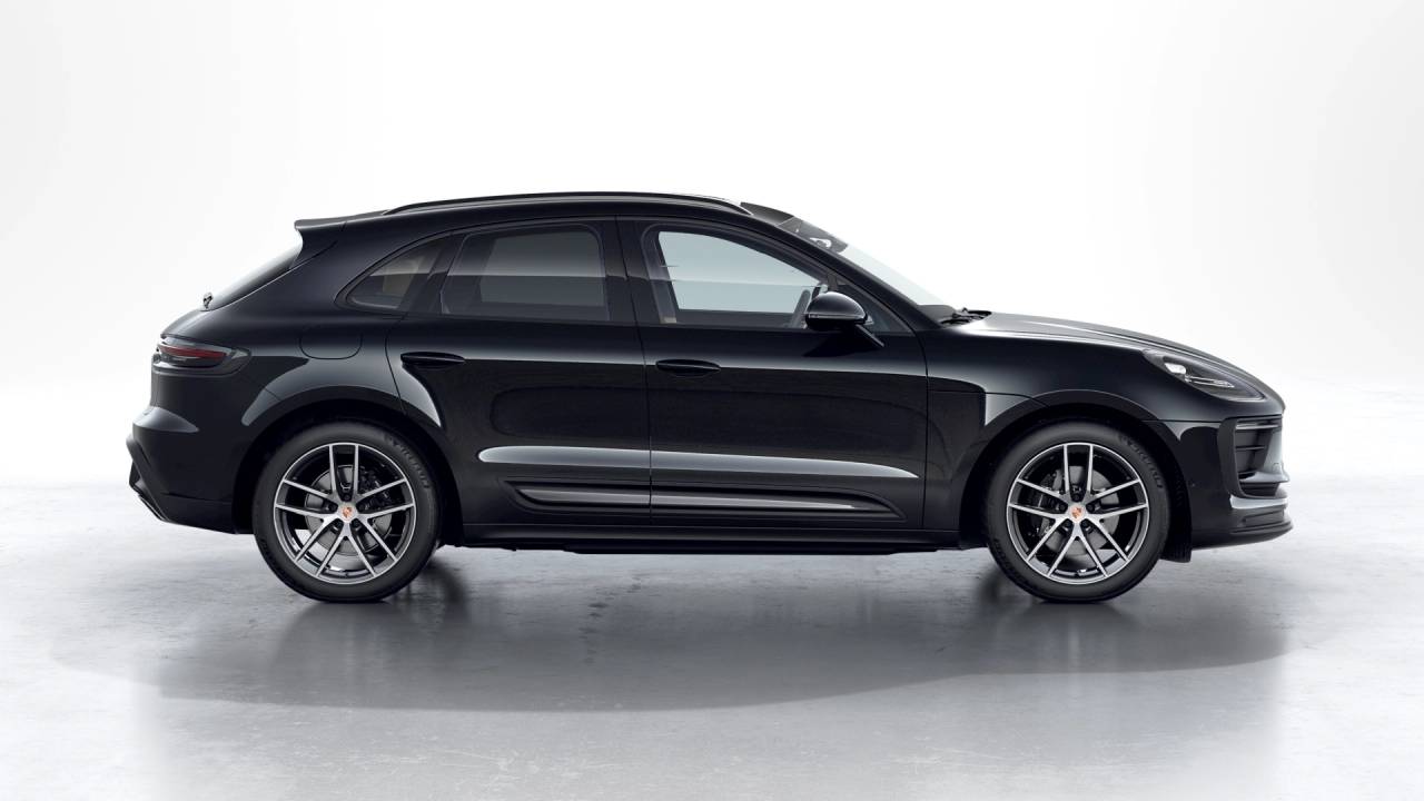 2026 Porsche Macan T photo 4