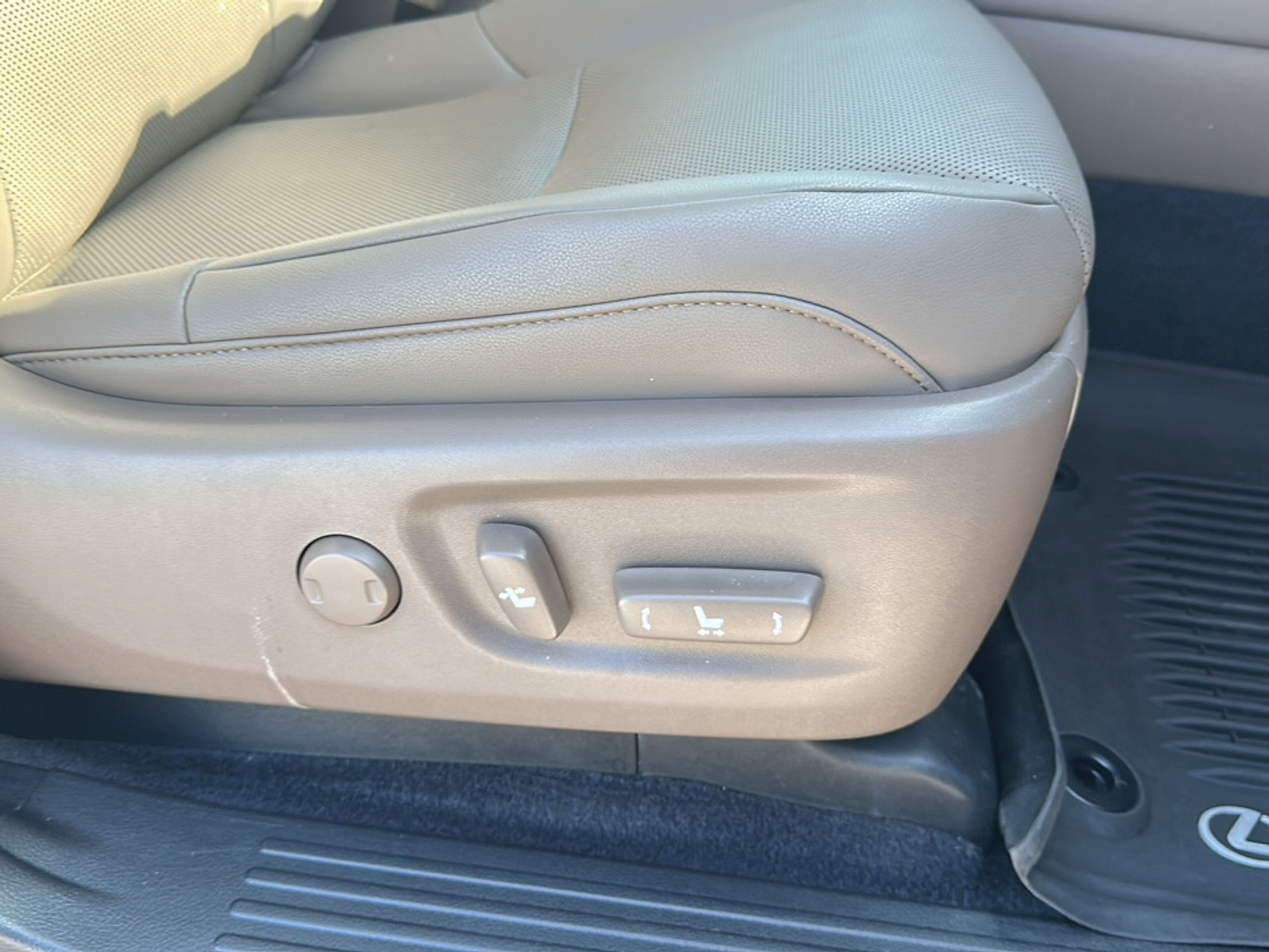 2021 Lexus GX 460 Premium photo 14