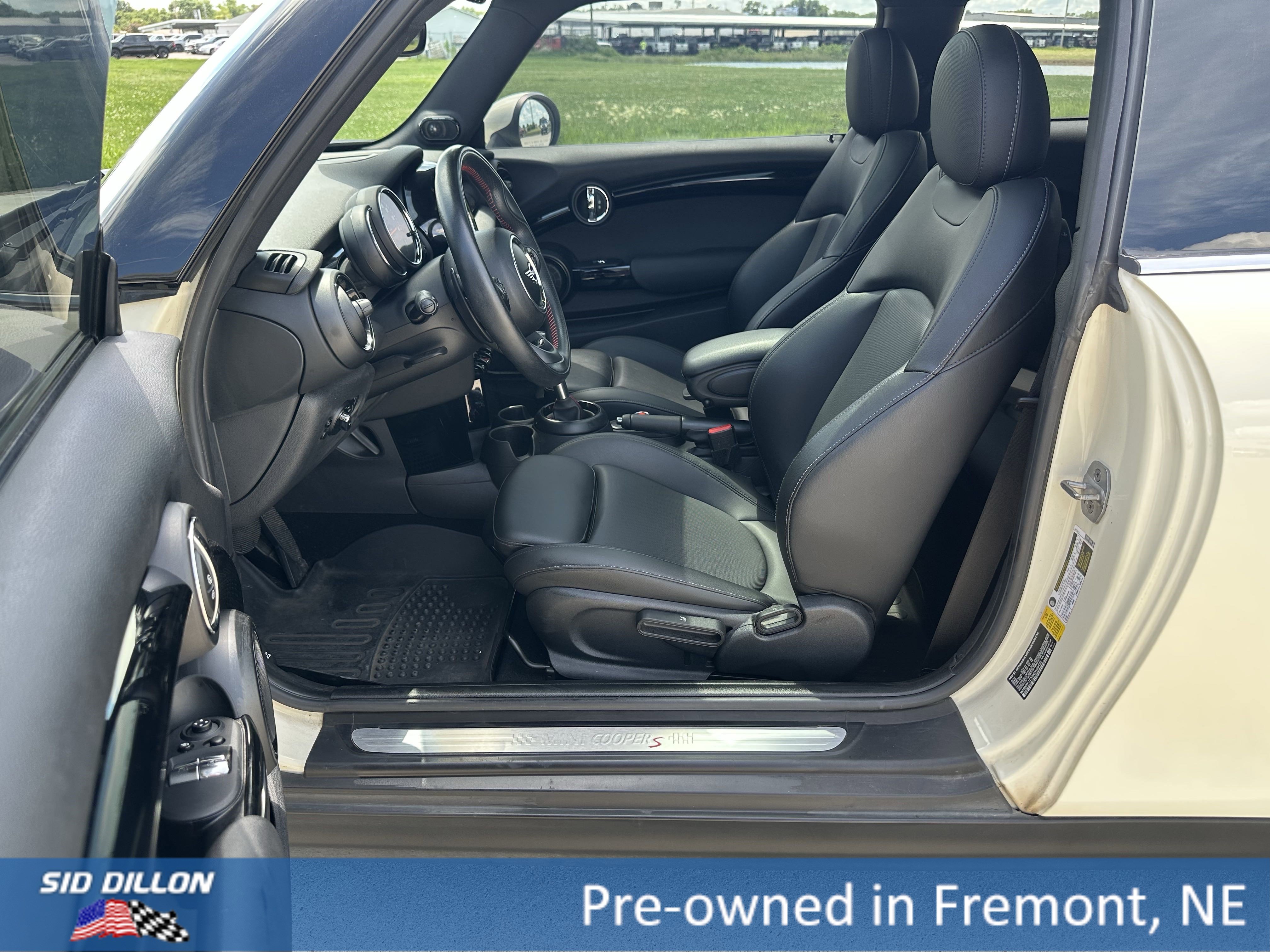 2019 Mini Cooper 2 Door Hardtop S photo 4