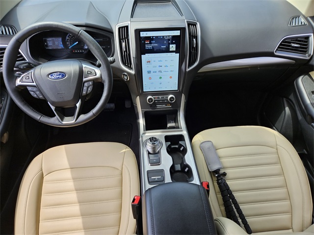 2024 Ford Edge SEL photo 6