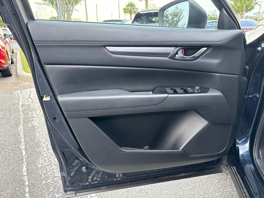 2022 Mazda CX-5 2.5 S Preferred photo 18