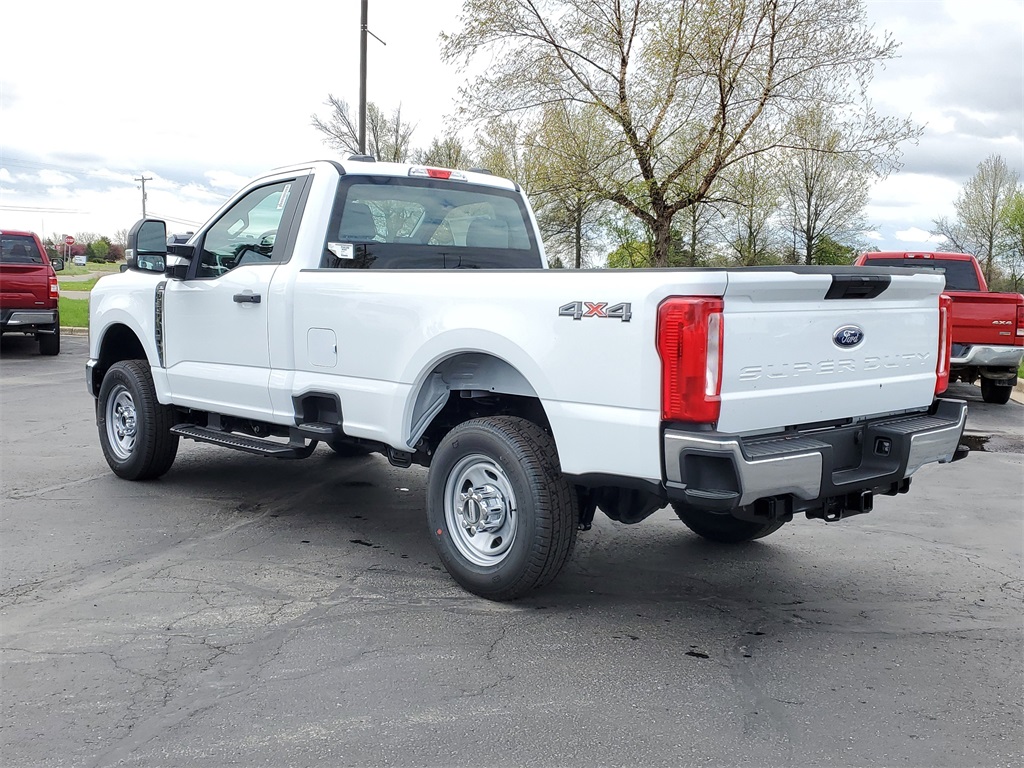 2025 Ford F-350 XL photo 4