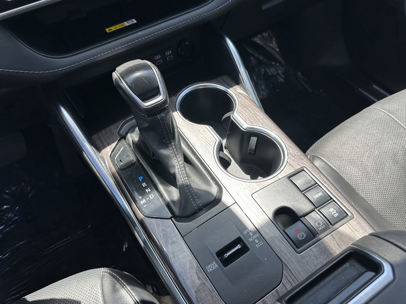 2023 Toyota Highlander Platinum photo 18