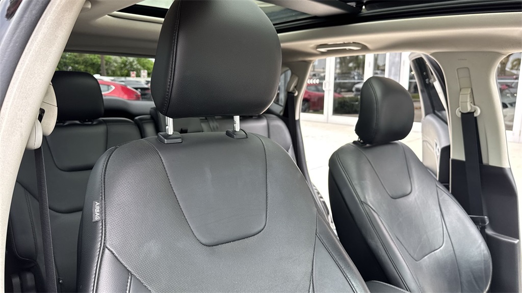 2017 Ford Edge Titanium photo 44