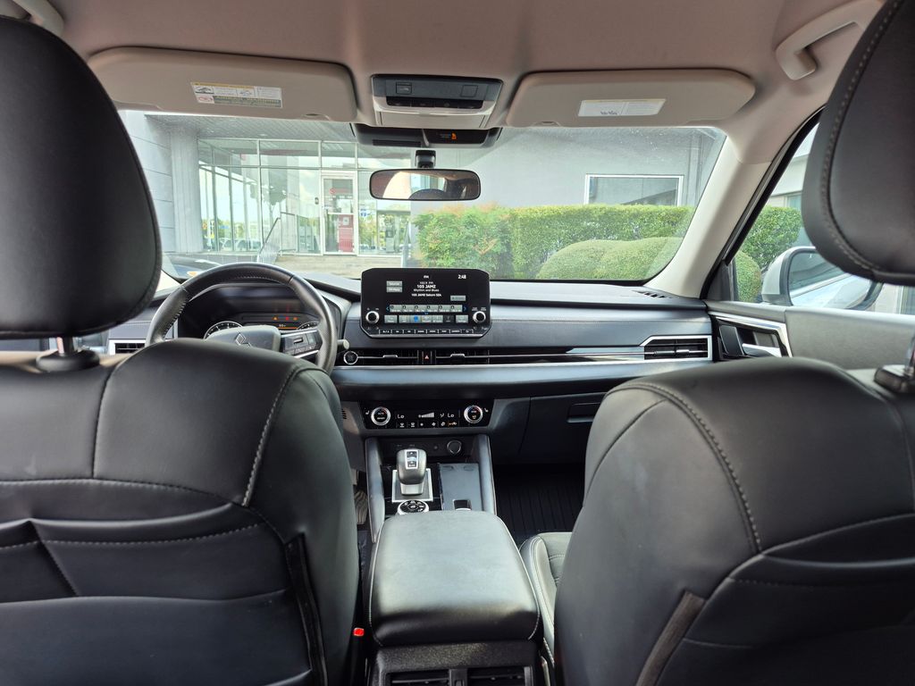 2024 Mitsubishi Outlander SE Black Edition photo 20