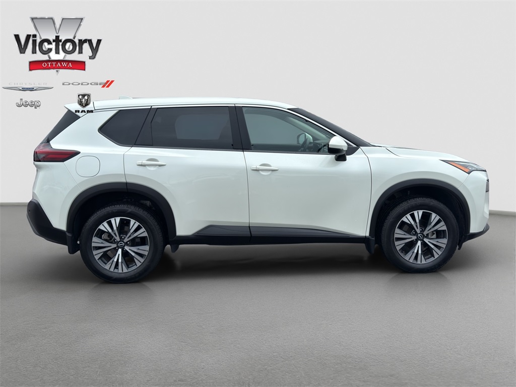 2023 Nissan Rogue SV photo 7