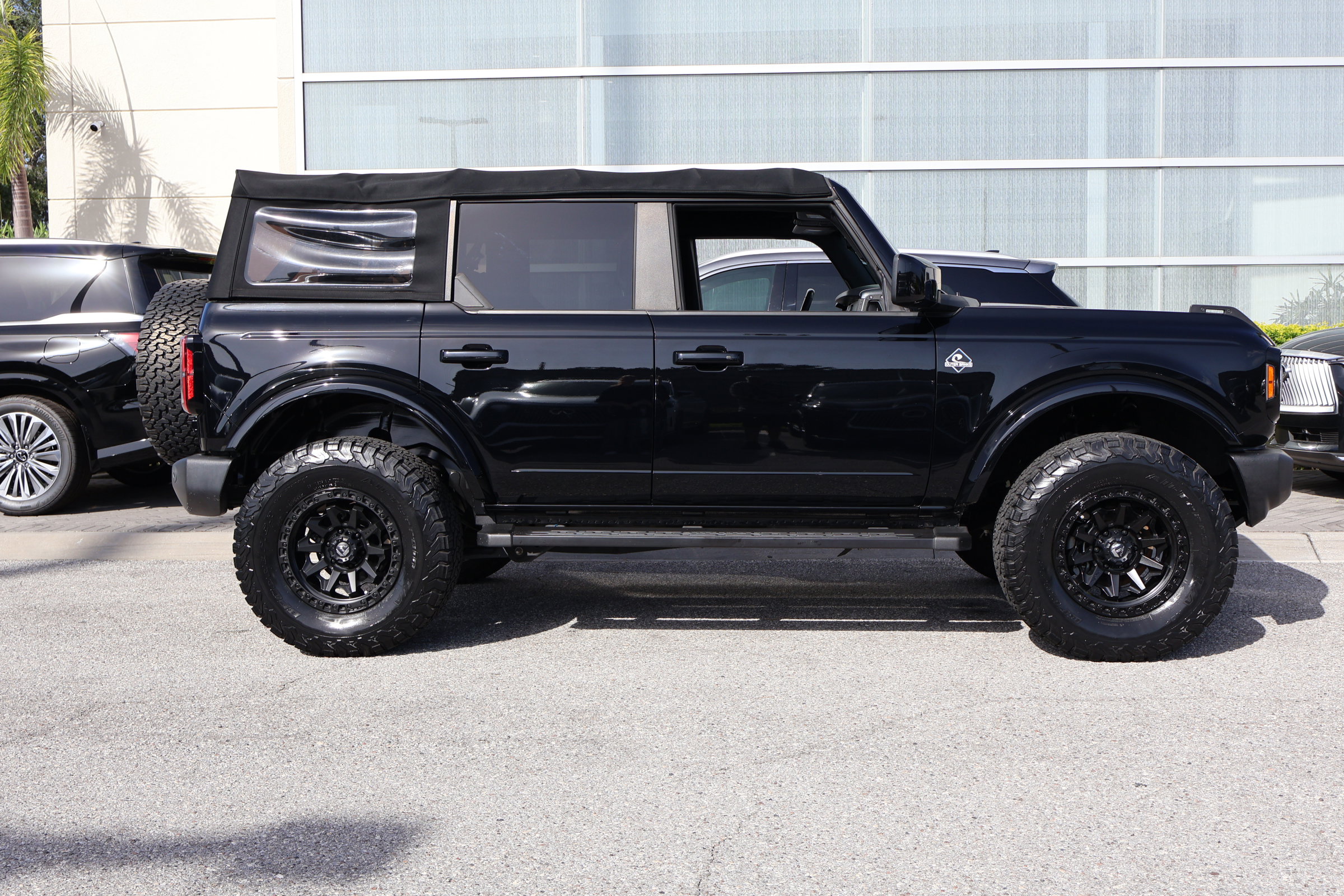 2022 Ford Bronco Base Big Bend Black Diamond Outer Banks photo 9