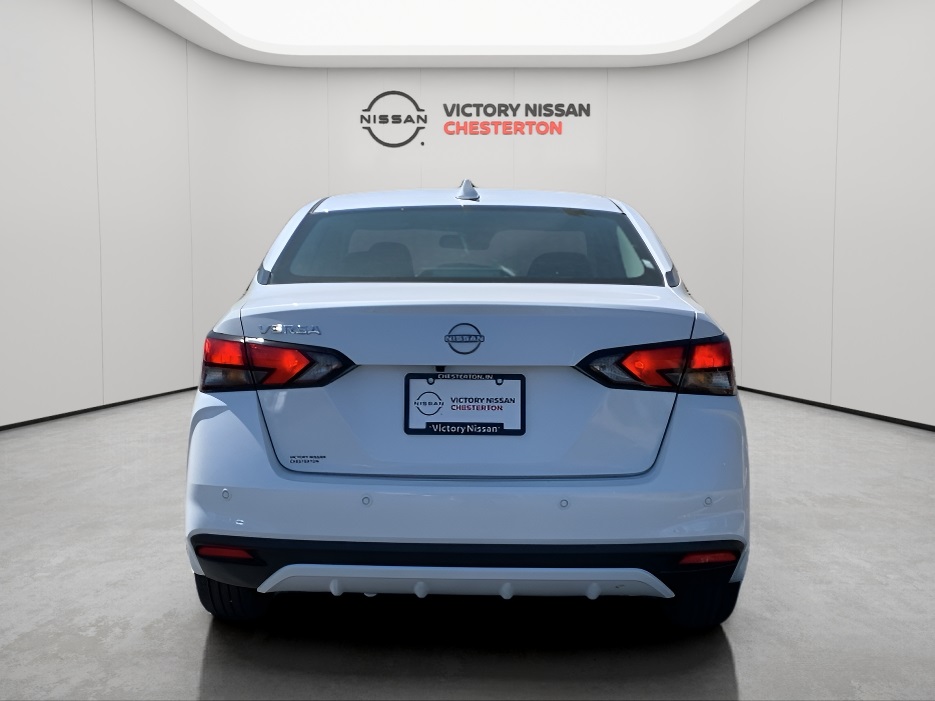 2025 Nissan Versa SV photo 4
