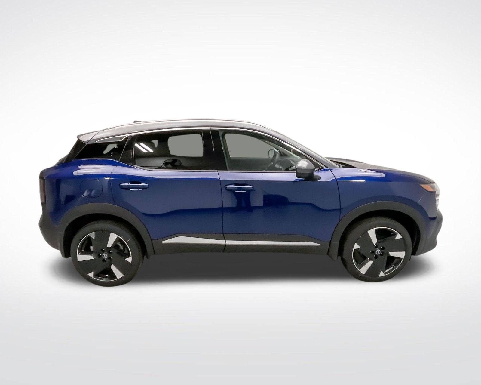 2025 Nissan Kicks SR photo 4