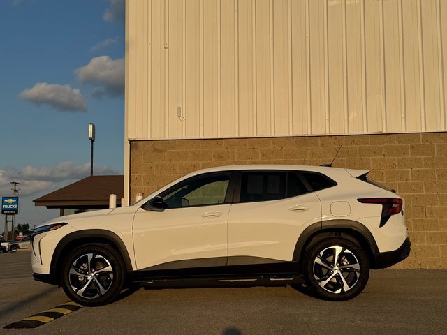 2025 Chevrolet Trax photo 7
