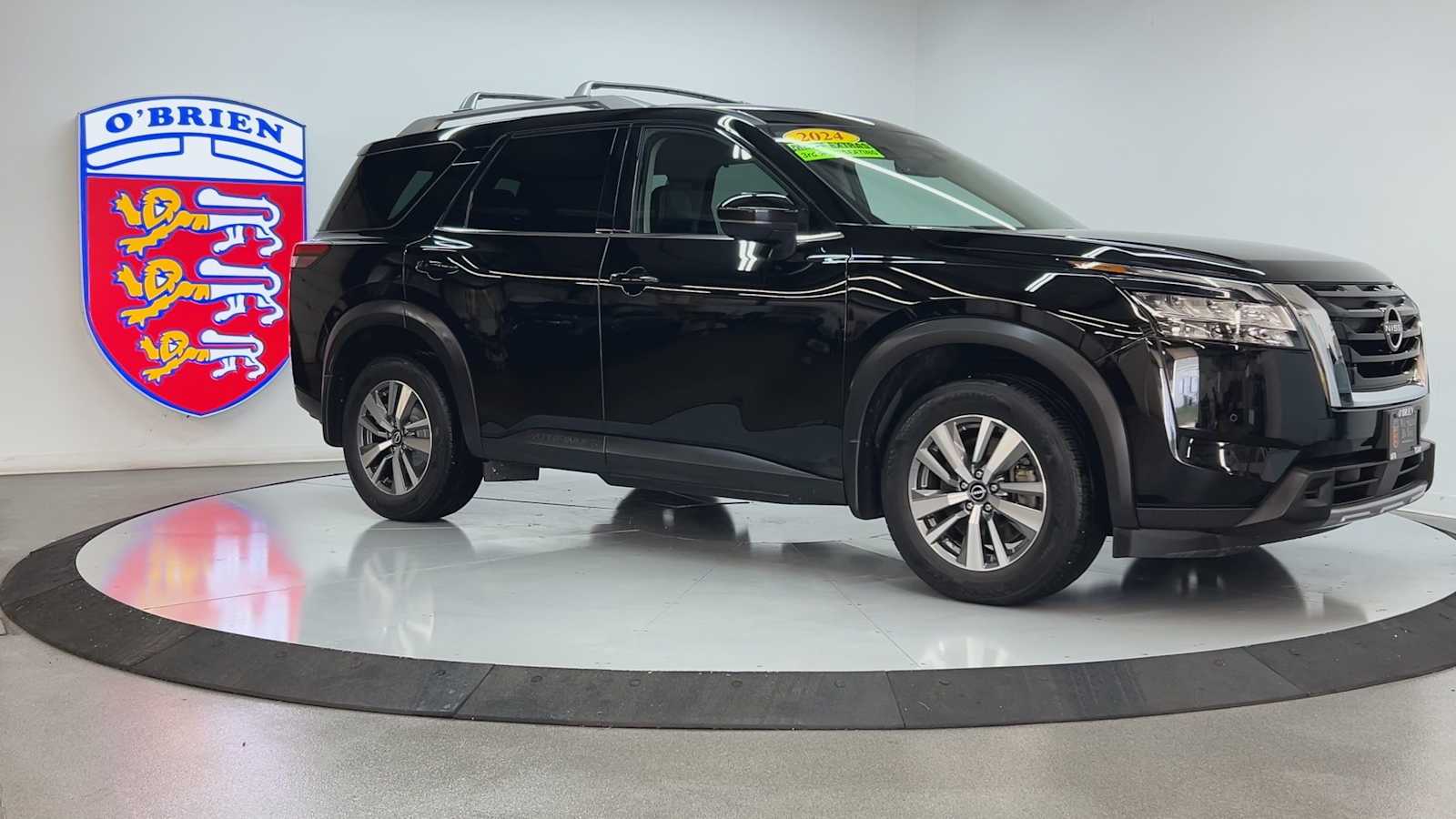 2024 Nissan Pathfinder SL photo 3
