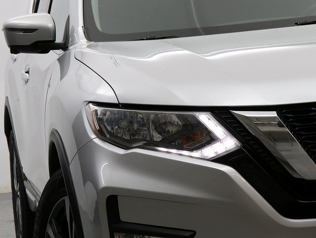 2018 Nissan Rogue SL photo 4