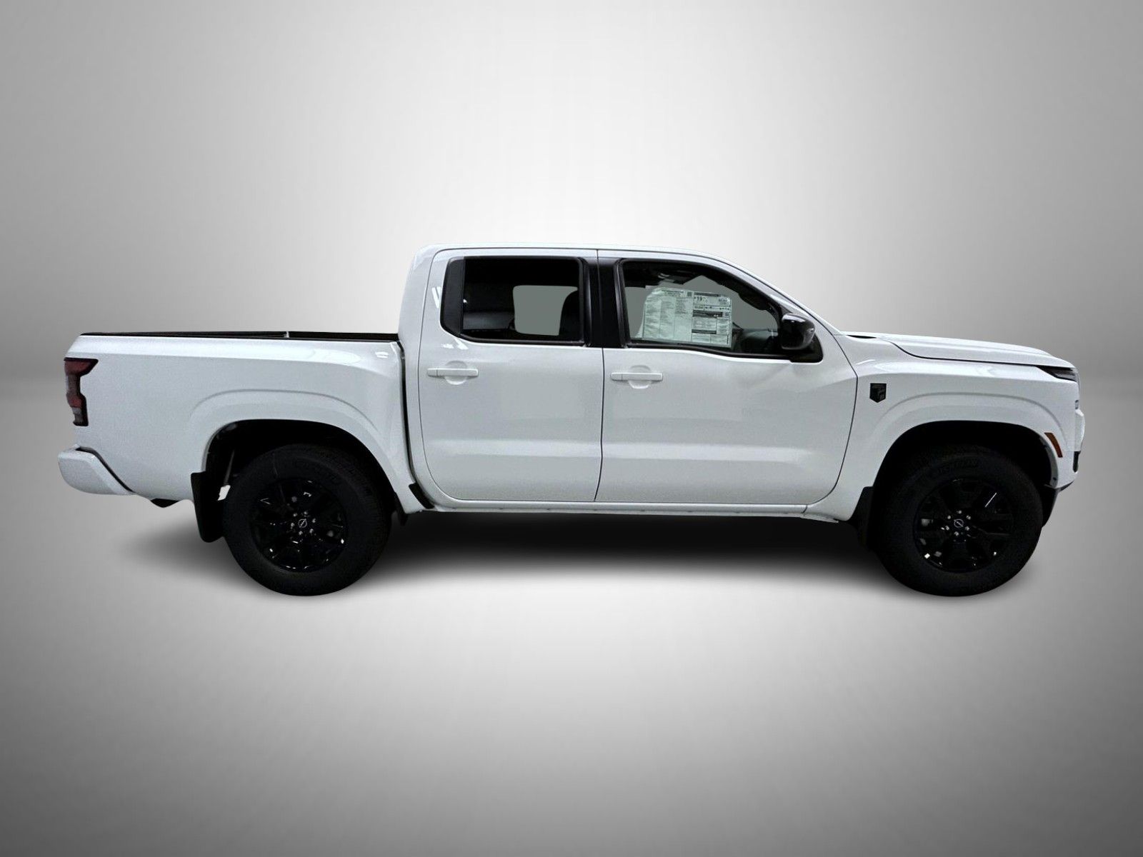 2026 Nissan Frontier Crew Cab SV photo 4