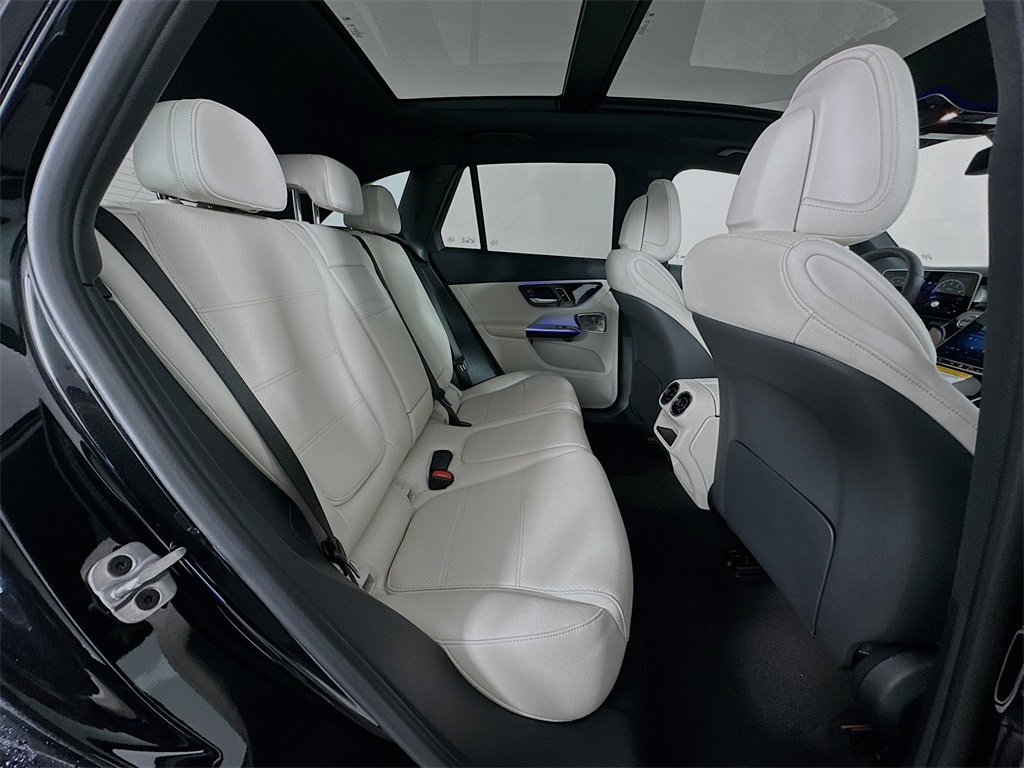 2026 Mercedes Benz GLC 300 4MATIC photo 24