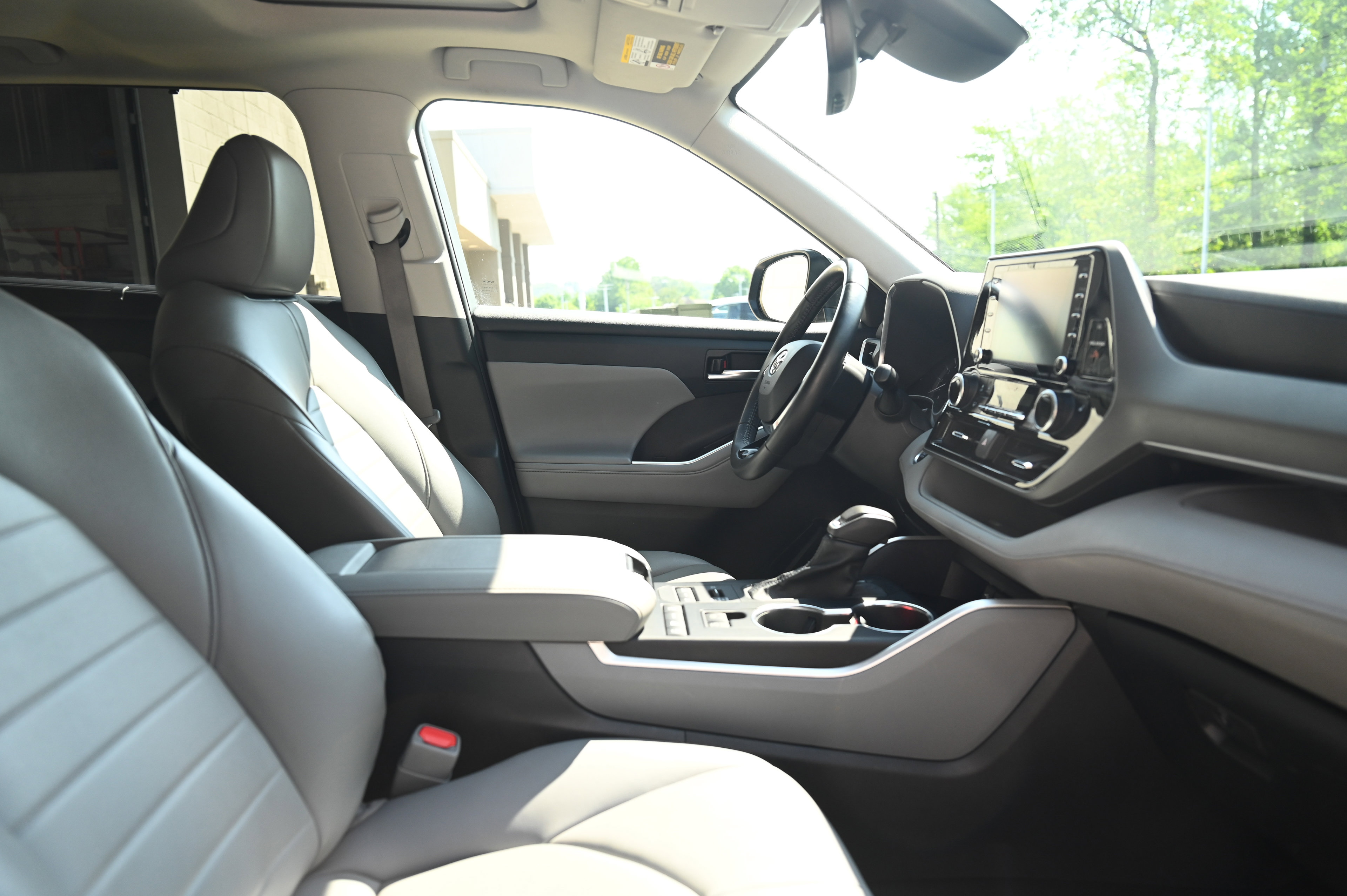 2021 Toyota Highlander XLE photo 33