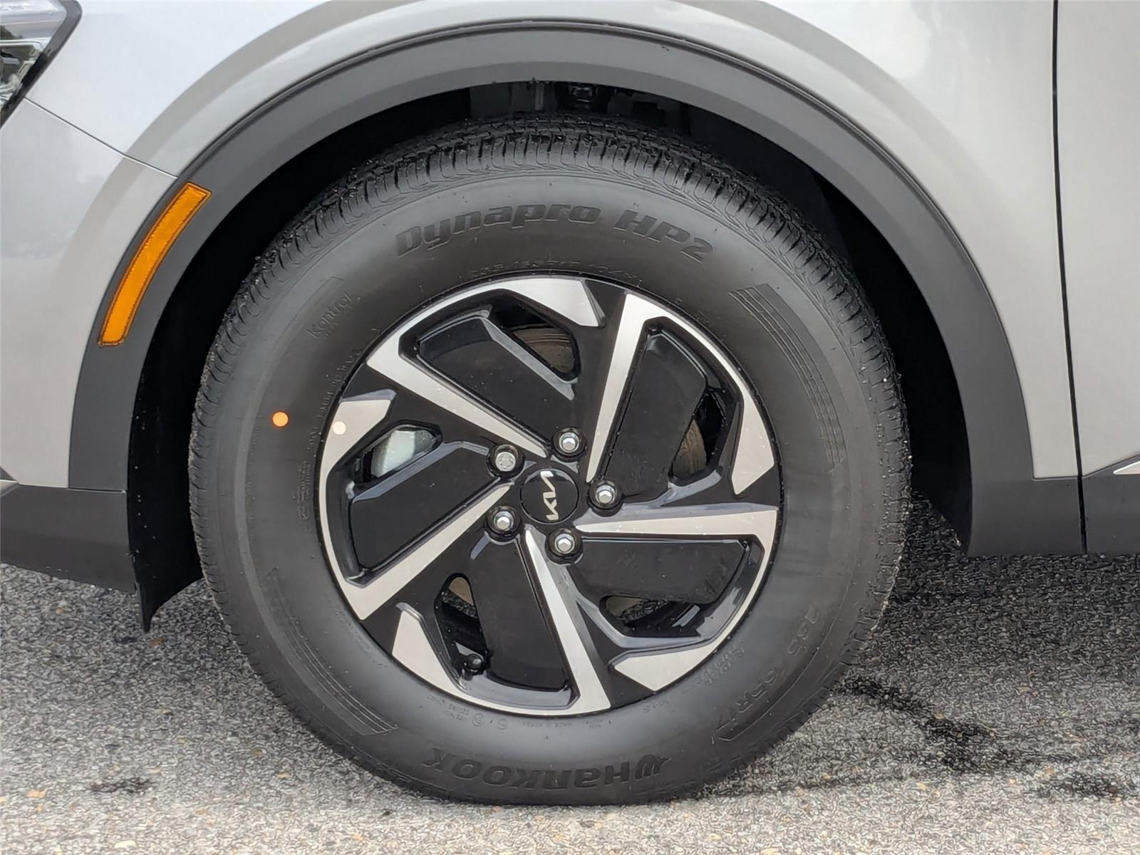 2025 Kia Sportage Hybrid LX photo 3