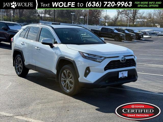 2022 Toyota RAV4 XLE Premium's photo
