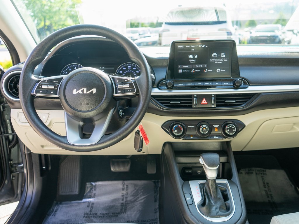 2023 Kia Forte LXS photo 12