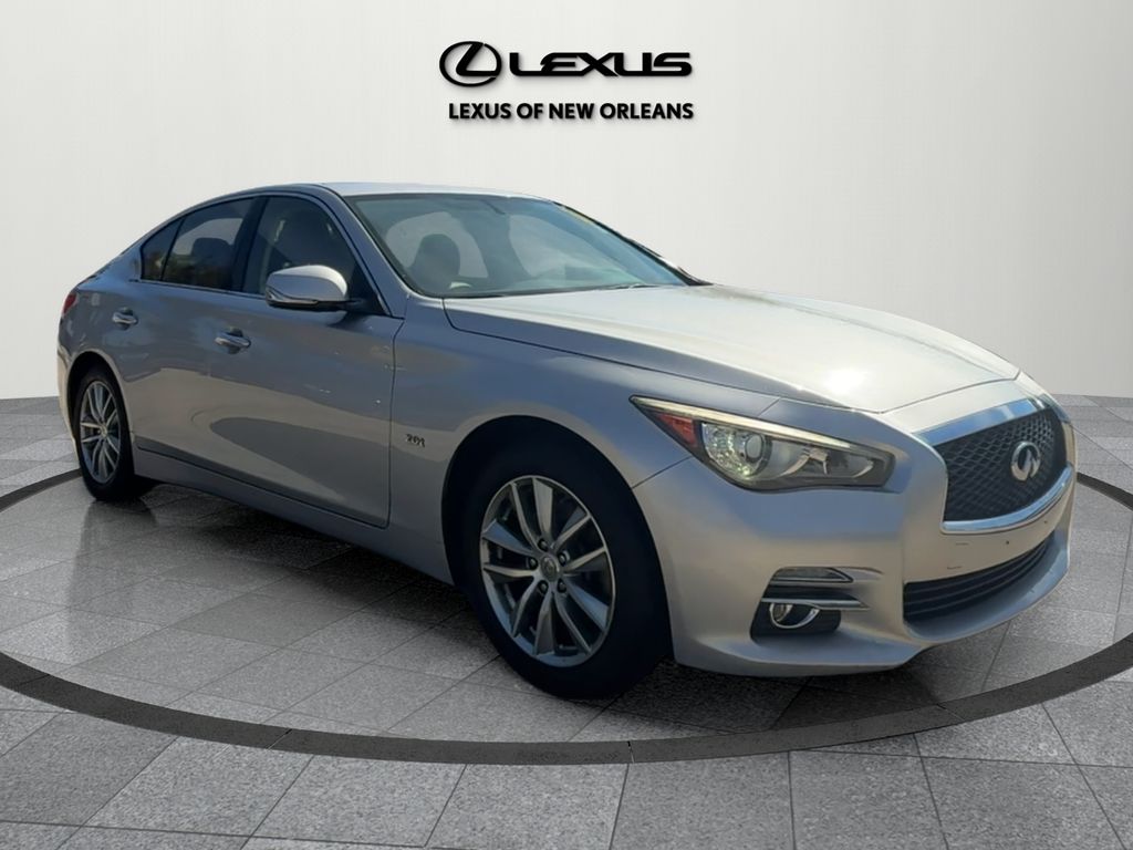 2016 INFINITI Q50 Base