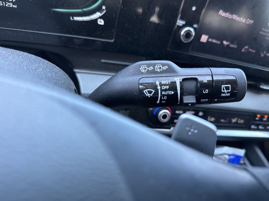 2023 Kia Sportage Hybrid LX photo 14